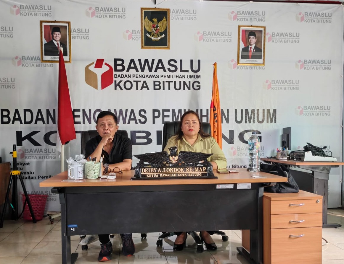 foto ketua dan anggota bawaslu kota bitung