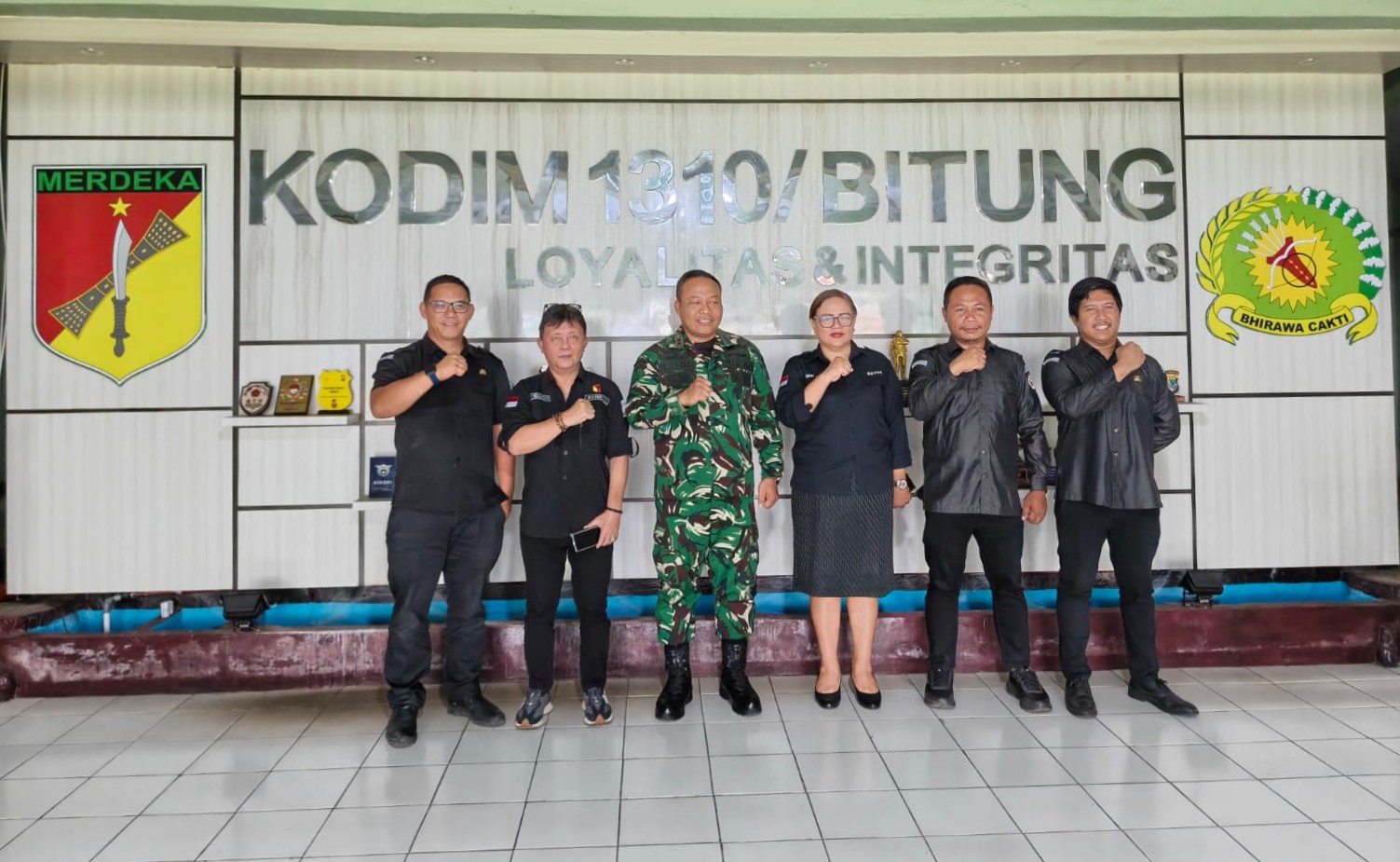 foto bersama Komandan Kodim 1310 Bitung 