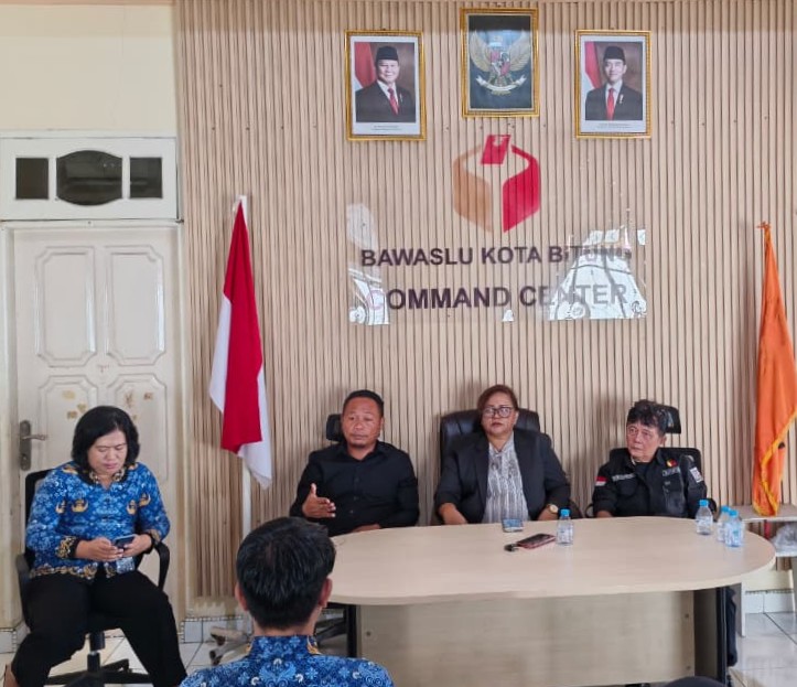 foto rapat kerja