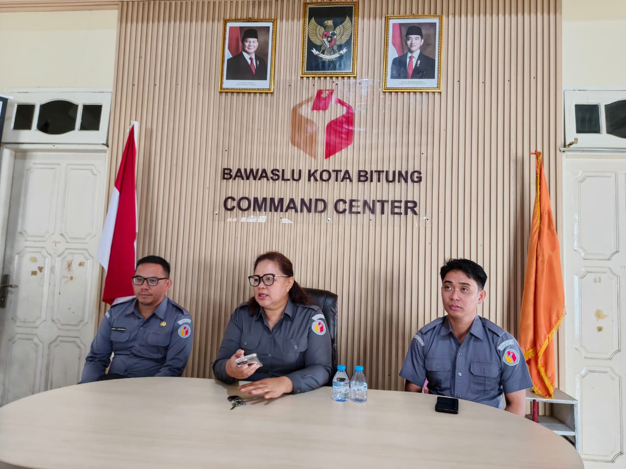 foto rapat kerja