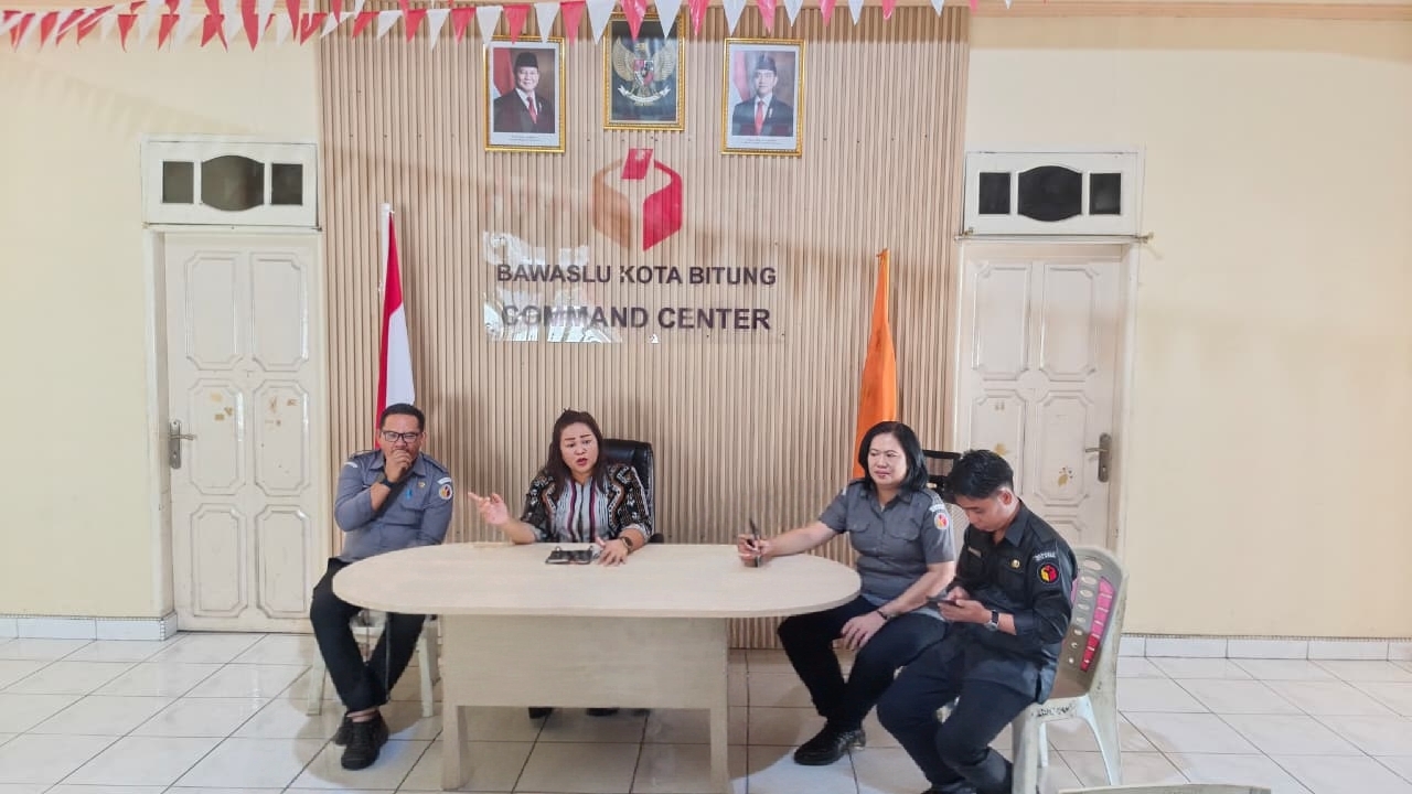 foto rapat kerja