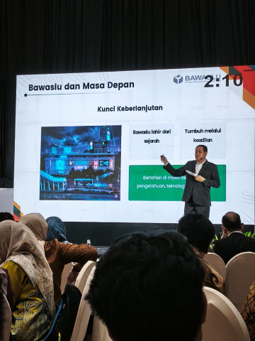 foto anggota bawaslu ri herwyn malonda