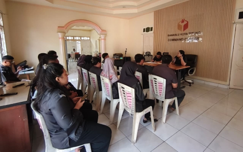 foto rapat kerja