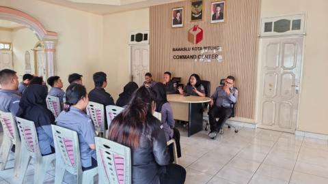 foto rapat kerja