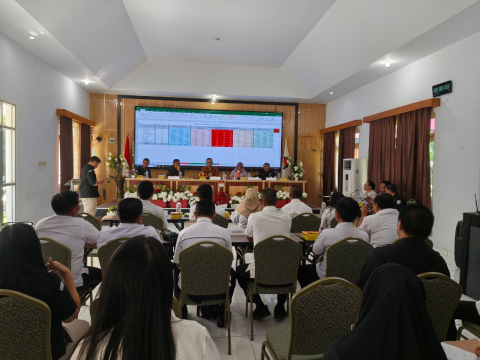 foto rapat kerja