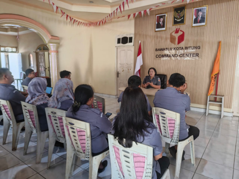 foto rapat kerja