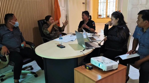foto rapat kerja