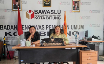foto ketua dan anggota bawaslu kota bitung