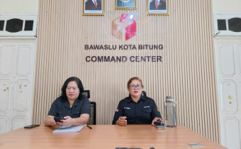 Ketua Bawaslu Kota Bitung dan Kepala Sekretariat